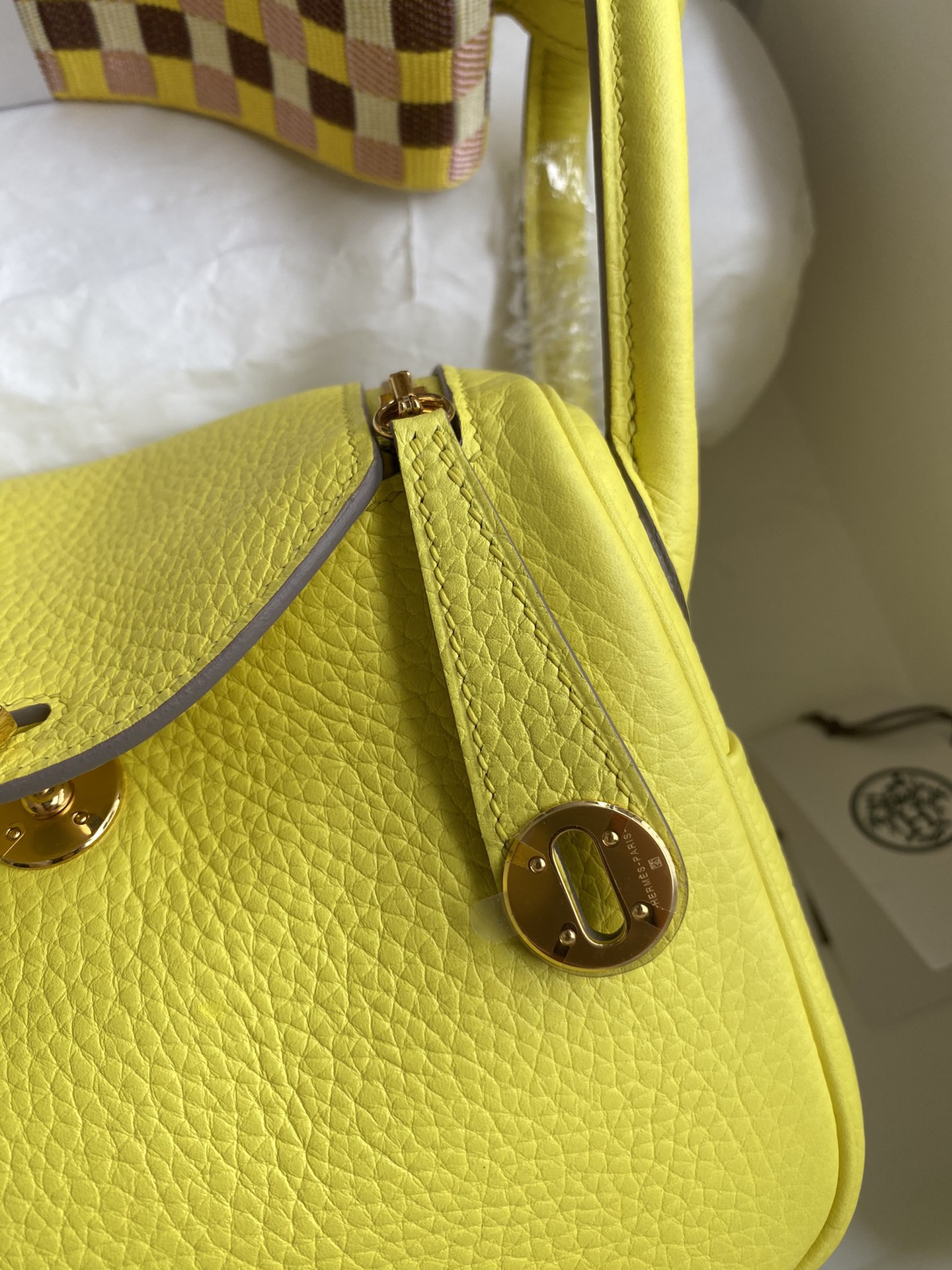 Hermes Mini Lindy 19cm Handbag Shoulder Bag In Lemon Yellow Clemence Leather